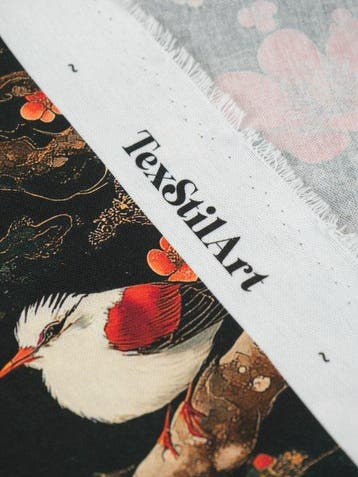 5,70 × 1,50 meter TexStilArt - SAKURA BIRD - Exclusieve stof