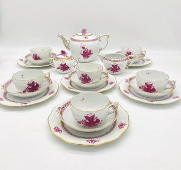 Herend - Koffie- en theeservies (21) - Apponyi Purpur -