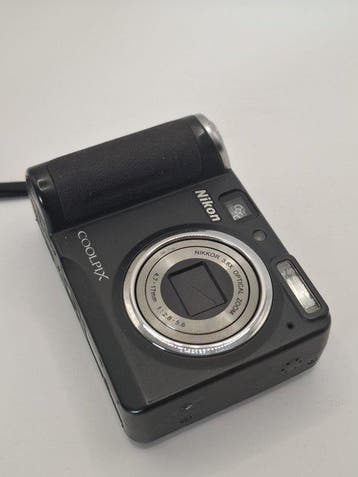 Nikon COOLPIX P50 Achterkant digitale camera, Audio, Tv en Foto, Nieuw