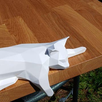 sculptuur, Chat couché - 16 cm - Hars