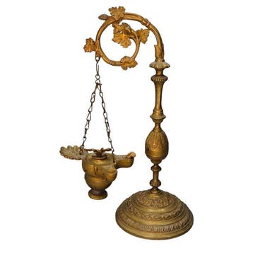 Ornate Stand and Eagle Finial - Olielamp - Messing