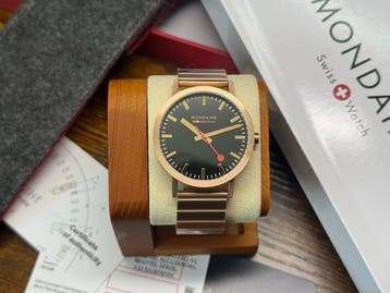 Mondaine - Classic Rose gold Swiss-made Quartz - Zonder