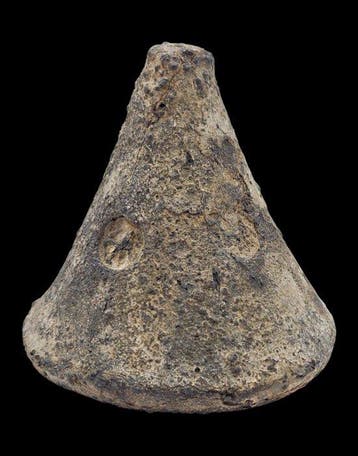 Indonesië. Rare Pre-Colonial Javanese Conical Trade Weight