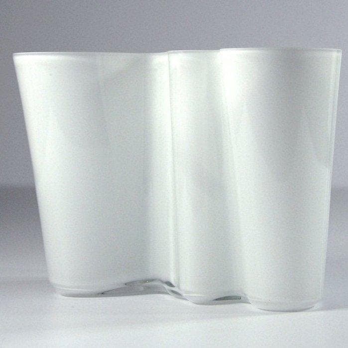 Iittala - Alvar Aalto - Vaas - Savoy - Glas, Antiquités & Art, Antiquités | Meubles | Chaises & Canapés