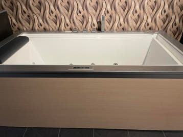 Luxueus bubbelbad, Ophalen, Nieuw, Bad