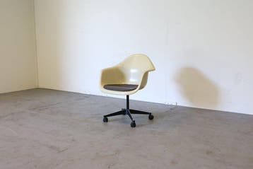 Herman Miller - Charles & Ray Eames - Bureaustoel - PACC -