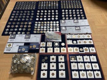 Frankrijk. Lot de 320 monnaies Françaises dont 12 Argent et, Postzegels en Munten