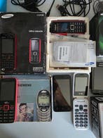 Nokia, Samsung, Doro lot de 8 téléphones mobiles vintage -
