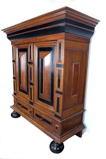 Kast - Kussenkast - Eiken, noten en ebbenhout