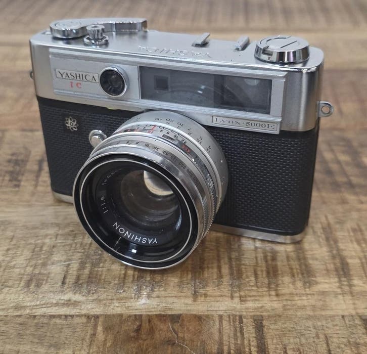 Yashica Lynx 500E nr.2353, TV, Hi-fi & Vidéo, Appareils photo analogiques, Enlèvement ou Envoi