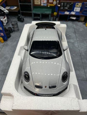 Norev 1:18 - Modelauto - Porsche 911 Dakar (2023), Nieuw