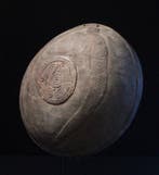 Grote ceremoniële schaal van de Boiken, met mooie