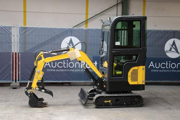 Veiling: Minigraver ZVOX ME15 Benzine 15pk 2025, Articles professionnels, Machines & Construction | Grues & Excavatrices, Enlèvement