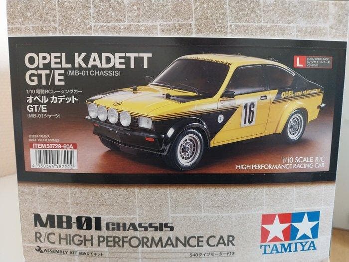 Tamiya - Bouwpakket - Opel Kadett C GT/E uit 1975 op schaal, Hobby & Loisirs créatifs, Voitures miniatures | 1:5 à 1:12