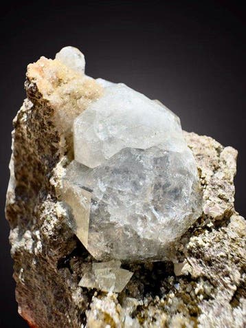 Analciet-edelsteen op matrix Mineralencollectie - Hoogte: 8