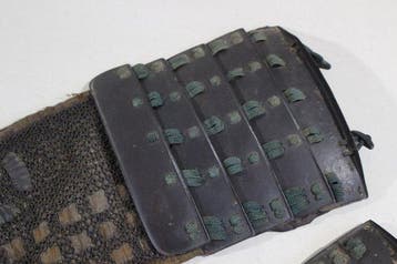 Armure - Japon - E3-523 Bisyamon Kote de Yoroi Période Edo