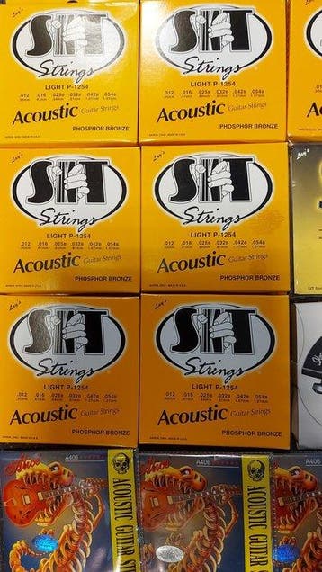 Martin / DAddario / Stay In Tune / Alice / Cort - 17 sets, Muziek en Instrumenten, Nieuw