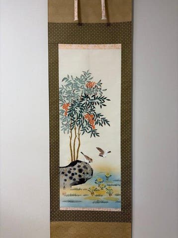 Prachtig bloem- en vogelschilderij - Nandina, chrysanten en
