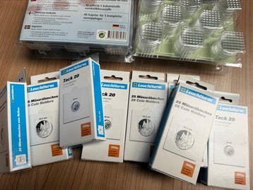 Accessoires. 5 munten albums + munthouders + muntcapsules