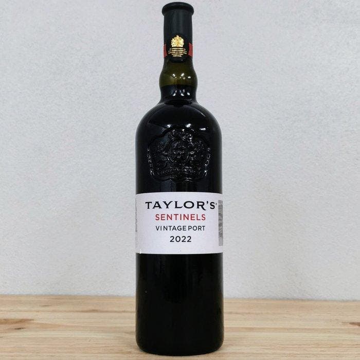 2022 Taylors Sentinels & Fonseca Guimaraens - Vintage Port, Verzamelen, Wijnen