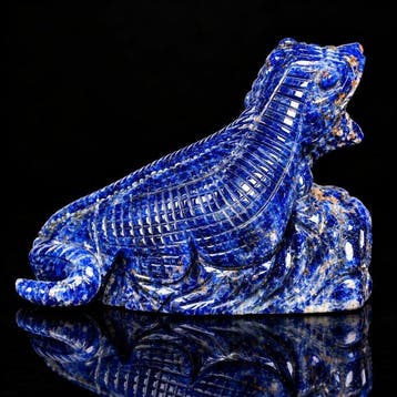 Caméléon bleu en sodalite taillé à la main en 3D Sculpture