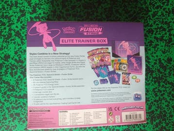 Pokémon - 1 Elite trainer box - FUSiON STRIKE - Sword &, Hobby en Vrije tijd, Nieuw