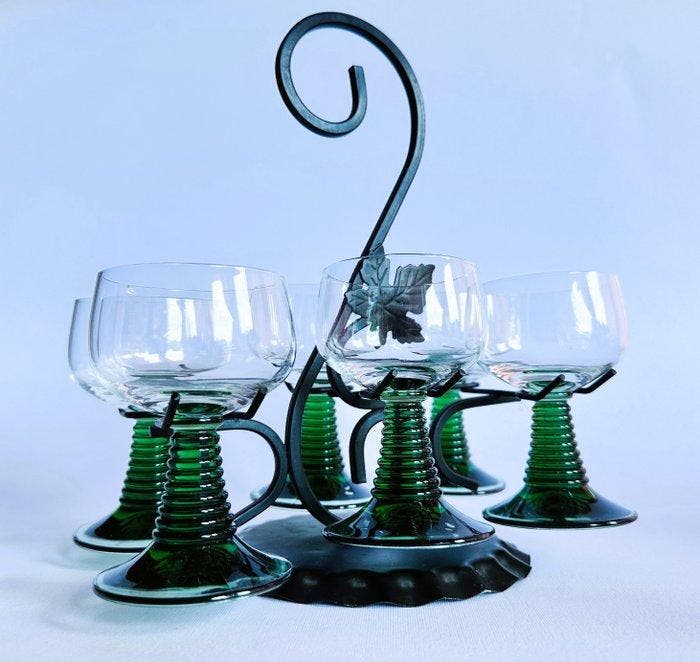 Wijnglas - Vintage Römer wijnglazenset in smeedijzeren, Antiek en Kunst, Antiek | Meubels | Tafels