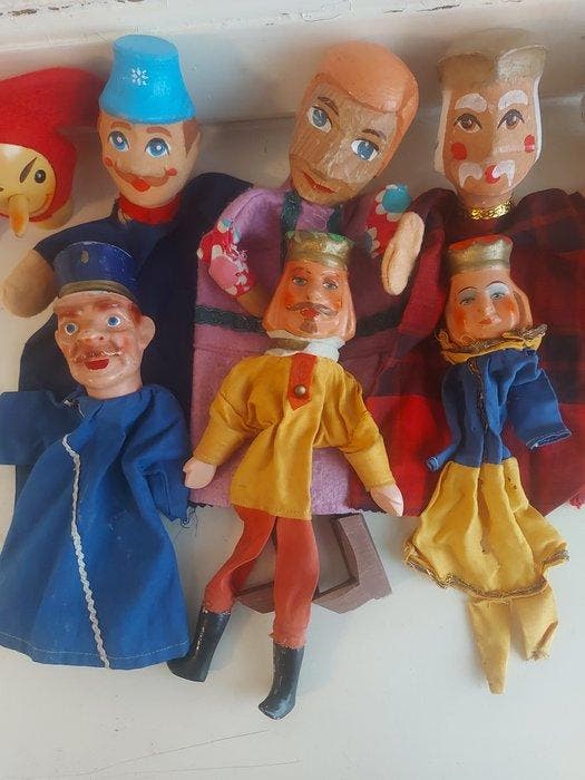 ongemerkt - Speelgoed 6 x oude poppenkastpoppen + 3 hoofden., Antiek en Kunst, Antiek | Overige Antiek