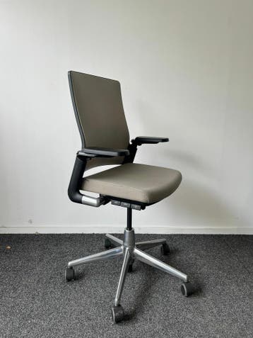 Ahrend 2020 Verta bureaustoel - refurbished - Beige stofferi, Werkplek, Ophalen of Verzenden, Gebruikt, Stoel