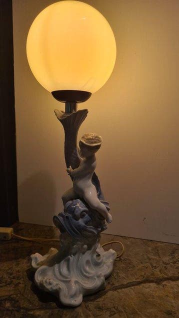 NAO by Lladró - Tafellamp met beeldje - Porselein