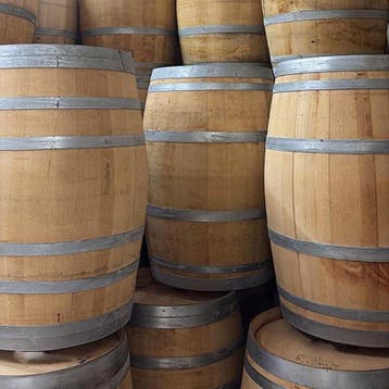 Partijen eikenhouten wijnvaten 225L - groothandel, Tuin en Terras, 150 liter of meer, Nieuw, Hout