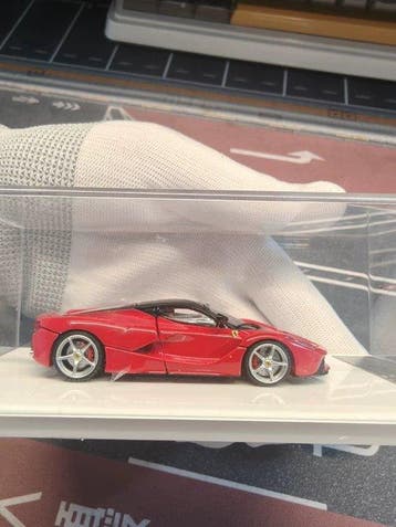 1:64 - Voiture miniature - Ferrari LaFerrari