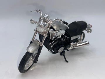 Maisto 1:18 - Voiture miniature (11) - Collection Prestige –, Nieuw