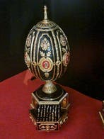 Œuf Fabergé - Oeuf échecs Collector de la maison Fabergé &, Antiquités & Art