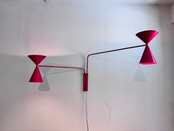 Juanma Lizana Studio - Wandlamp - RAL 3027 Frambozenrood -