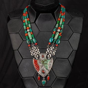 La merveille de la tradition tibétaine - collier en argent