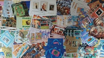 Monde 1960/2015 - Lot philatélique de plus de 750 pièces |