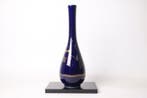 Vase bouton Kutani bleu cobalt doré — bleu marine profond, Antiquités & Art