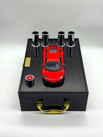 1:24 - Voiture de sport miniature - Lamborghini Aventador SV