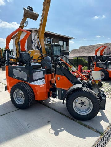 RELLY 1.3 kniklader Shovel Demo / Nieuw 25PK/45PK, Zakelijke goederen, Wiellader of Shovel