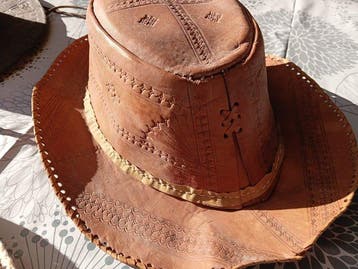 Collectie van memorabilia - drie traditionele ambachtelijke