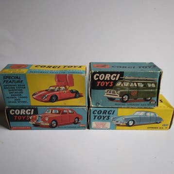 Corgi 1:43 - Petite citadine miniature (4) - No.205M Riley +