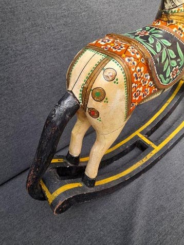 Decoratief ornament - India - Vintage wiegpaard, Antiek en Kunst