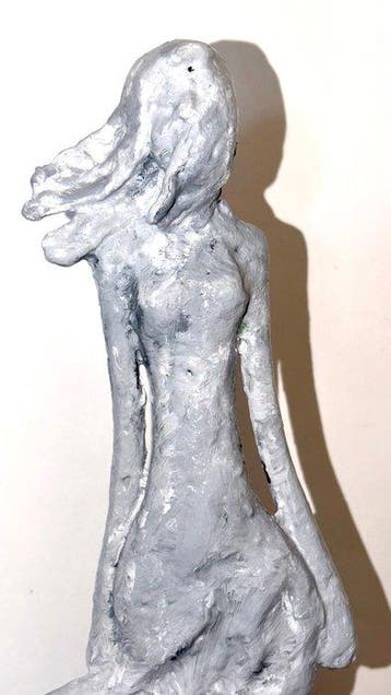 Abdoulaye Derme - sculptuur, Figure féminine au cheveux dans, Antiek en Kunst, Curiosa en Brocante
