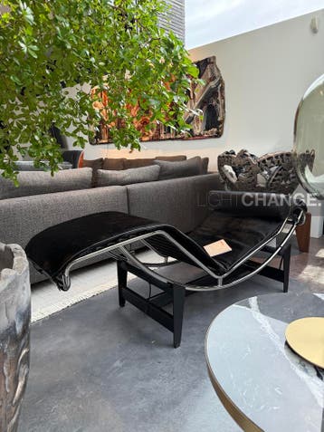 Cassina 4 Hairy Skin of Leder OUTLET -40% -50% LC4 LC2 NIEUW