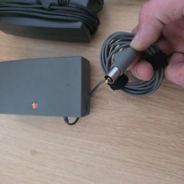 Apple PowerBook Duo AC Adapter AA19200 / M2693 1994