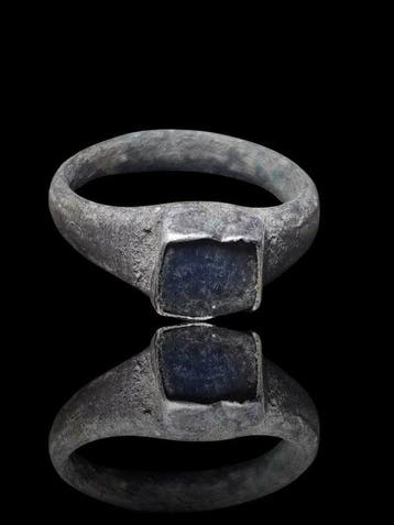 Médiéval, époque des Croisés Argent, Pierre de grenat bleu
