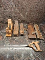 Outil de travail (6) Antique - 5 rabots de bloc, 1 scie