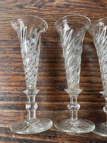 Vonêche - Champagne fluitje (6) - Kristal, Antiek en Kunst