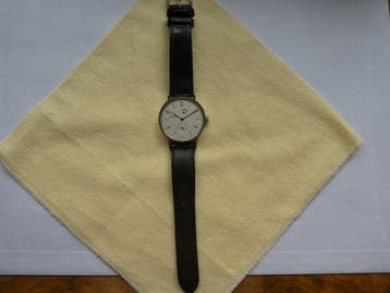 NOMOS Glashütte - Tangente Gangreserve - 54905 - Homme -, Handtassen en Accessoires, Horloges | Heren, Nieuw